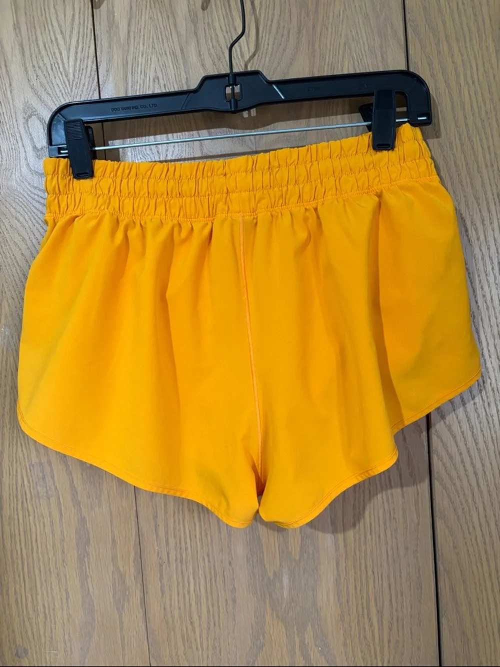 Offline Aerie Women’s Bright Orange low rise Elastic-Waist Active Shorts Meduim - Picture 4 of 8